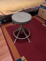 In hoogte verstelbare kruk – IKEA – nieuwstaat, Ophalen, In hoogte verstelbaar, Zo goed als nieuw, Overige materialen