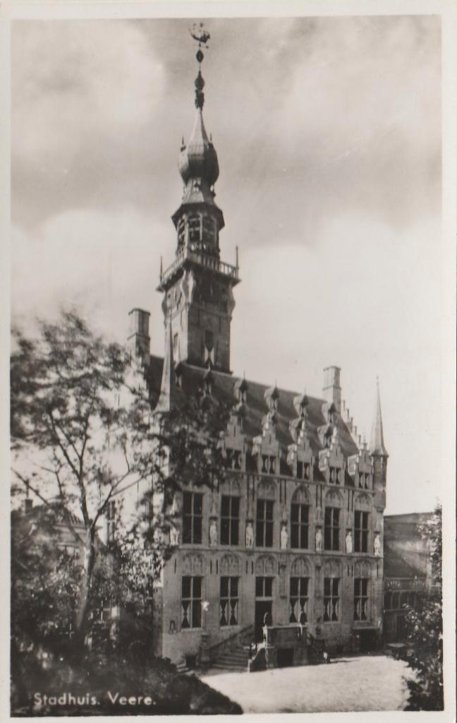 VEERE Stadhuis, Verzamelen, Ansichtkaarten | Nederland, Ongelopen, Zeeland, 1940 tot 1960, Verzenden