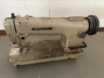 Naaimachine Mitsubishi YU-360 beschikbaar voor biedingen