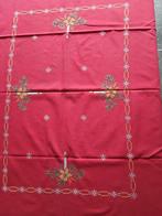 Vintage kersttafellaken handgeborduurd, Ophalen of Verzenden, Zo goed als nieuw