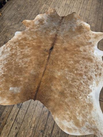 NIEUWE koeienhuid koeienvel koeienkleed koeienvacht beschikbaar voor biedingen