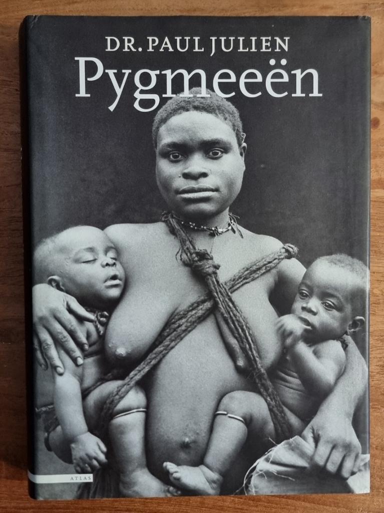 Pygmeeën - Afrika 1932-1959 - Dr. Paul Julien - hardcover, Ophalen of Verzenden, Zo goed als nieuw, Dr. Paul Julien, Afrika