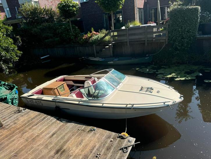Sea Ray SRV 180 speedboot met trailer | 120 pk 2.5 liter OMC, Watersport en Boten, Speedboten, Gebruikt, 3 tot 6 meter, Benzine