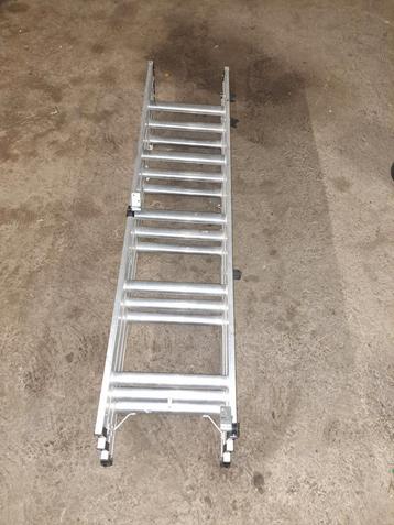 Aluminium  Ladder  uitvouwbaar beschikbaar voor biedingen