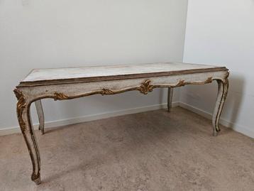Salontafel in Louis XV stijl beschikbaar voor biedingen