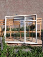 Hardhouten raamkozijn met glas compleet, Doe-het-zelf en Verbouw, Kozijnen en Schuifpuien, Ophalen, Zo goed als nieuw, Hout, Raamkozijn