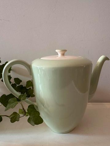 Mintgroen met creme koffiekan Mosa Maastrich beschikbaar voor biedingen