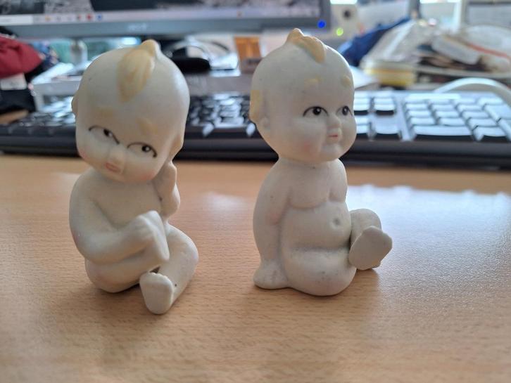 2 Kewpie beeldjes - biscuit - Engeland, Antiek en Kunst, Curiosa en Brocante, Ophalen