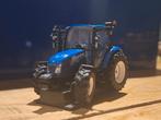 New holland T4.65, Hobby en Vrije tijd, Modelauto's | 1:32, Ophalen of Verzenden, Gebruikt