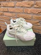 Jordan Heir Sneakers - Mintgroen - Maat 36, Kleding | Dames, Schoenen, Ophalen of Verzenden, Gedragen, Overige kleuren