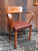 Vintage houten bureaustoel met skai lederen zitting. I.z.g.s, Ophalen of Verzenden, Gebruikt, Bruin, Eén