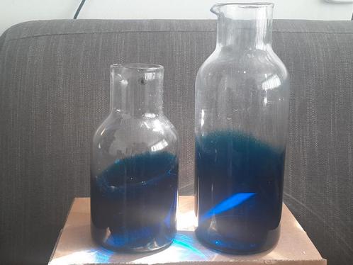 IKEA 2x vintage waterkan karaf fles vaas  blauw glas, Antiek en Kunst, Antiek | Glas en Kristal, Ophalen of Verzenden