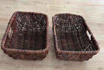 2 rieten manden beschikbaar voor biedingen