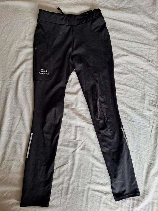 Kalenji hardlooplegging atletieklegging zwart 128, Kinderen en Baby's, Kinderkleding | Maat 128, Gebruikt, Jongen of Meisje, Sport- of Zwemkleding