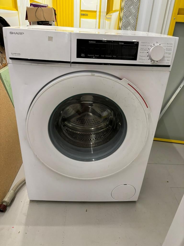 Sharp Wasmachine - Voorlader - Moet weg!, Witgoed en Apparatuur, Wasmachines, Ophalen, Gebruikt, Voorlader, 85 tot 90 cm