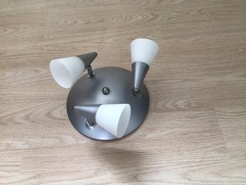 Plafond lamp beschikbaar voor biedingen