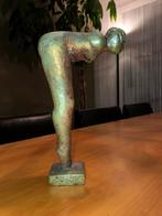 Sculptuur “CROUCHED WOMAN”, Antiek en Kunst, Ophalen of Verzenden