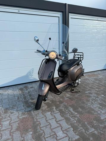 Vespa Primavera full option beschikbaar voor biedingen