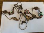 Vintage goudkleurige lang emaille strass ketting Eiffeltoren, Overige materialen, Gebruikt, Met strass, Ophalen of Verzenden