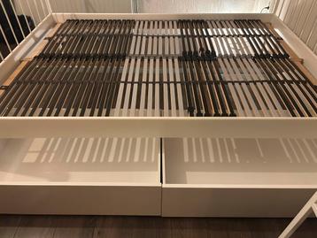 Ikea bed 140x200 inclusief twee opberglades - afbeelding 3