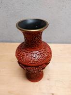 Handgesneden rode lakvaas – Chinees cinnaber lakwerk, Antiek en Kunst, Antiek | Vazen, Ophalen of Verzenden