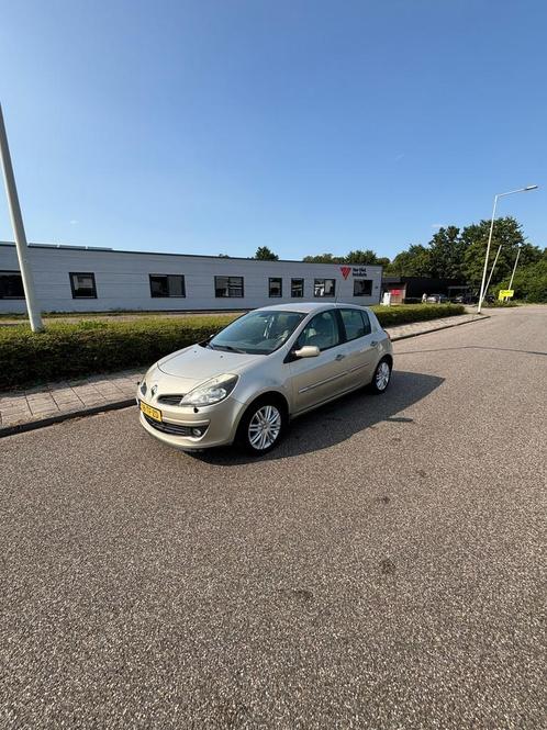 Renault Clio 1.6-16V Initiale 5-deurs AIRCO, Auto's, Renault, Bedrijf, Te koop, Clio, ABS, Airbags, Airconditioning, Boordcomputer
