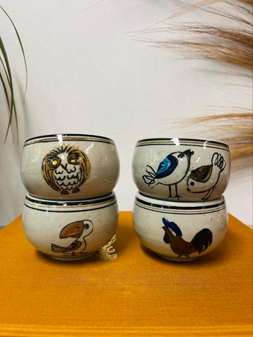 Vintage jaren 70 servies keramiek kopjes schaaltjes dieren beschikbaar voor biedingen