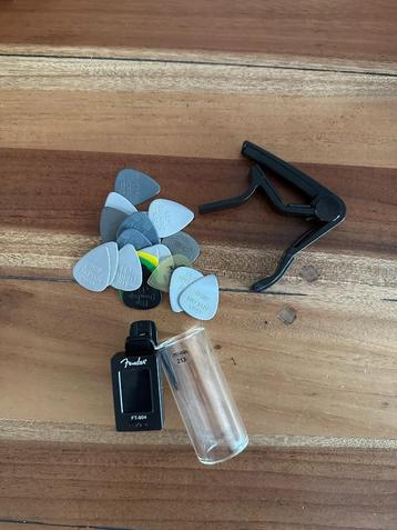 Gitaar accessoires (in goede staat) beschikbaar voor biedingen