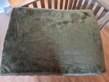 Boxmatras met 2 wasbare matrashoezen beschikbaar voor biedingen