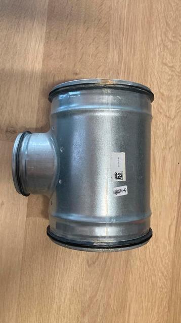 Spirobuis 160mm +2 x bocht 45 gr en T stuk + 2 verb.stukken beschikbaar voor biedingen