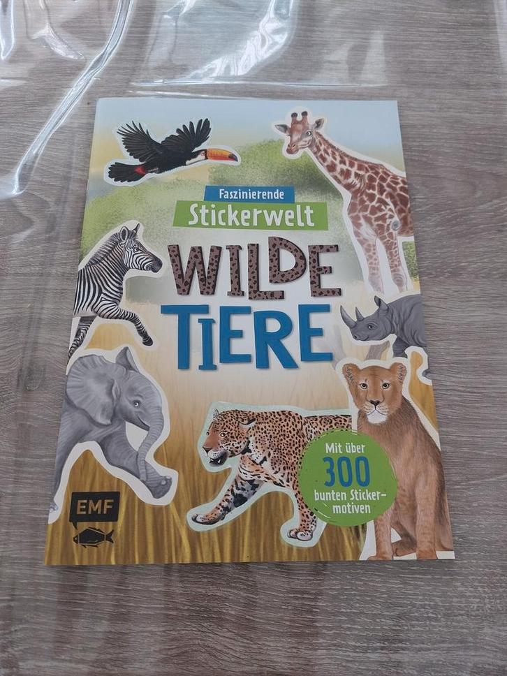 Sticker album dieren nieuw, Hobby en Vrije tijd, Stickers en Plaatjes, Nieuw, Meerdere stickers, Ophalen