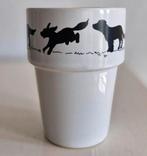 Melkbeker met Zwarte Honden opdrukken, Ophalen of Verzenden, Zo goed als nieuw, Overige stijlen, Kop(pen) en/of Schotel(s)