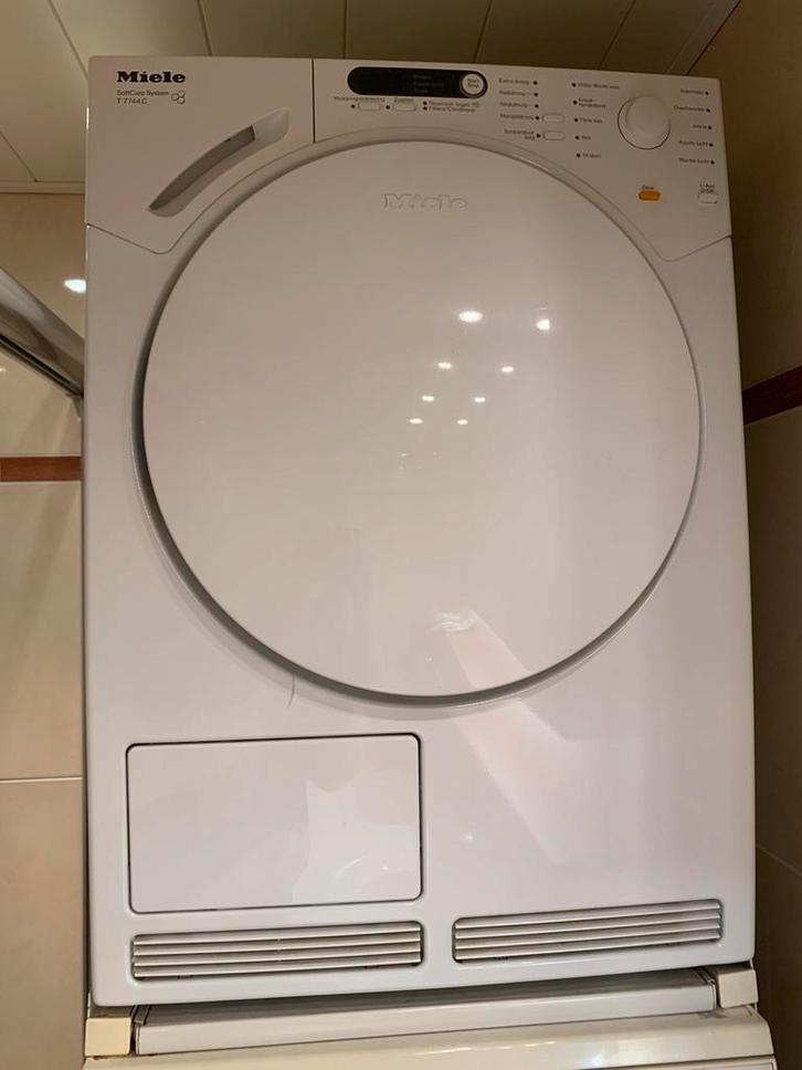 Miele condensdroger T7744c - goed werkend, Witgoed en Apparatuur, Wasdrogers, Gebruikt, Condens, Voorlader, 6 tot 8 kg, 85 tot 90 cm