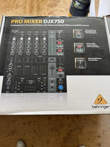 Behinger Pro Mixer DJX750 beschikbaar voor biedingen