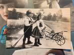 1908 Kindjes met kruiwagen zwart-wit, Verzamelen, Ansichtkaarten | Themakaarten, Gelopen, Kinderen, Ophalen of Verzenden, Voor 1920