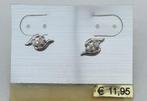 Aparte en mooie oorbellen zilver met strass nieuw, Nieuw, Ophalen of Verzenden, Knopjes of Stekers, Zilver