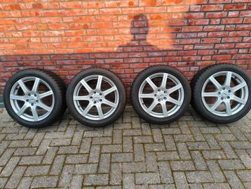 4x 17 inch winterbanden op velg, niet/nauwelijks gebruikt.  beschikbaar voor biedingen