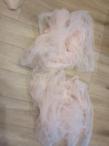 2x 10m Backdrop / drappeer stof voor bruiloft beige / rozig beschikbaar voor biedingen