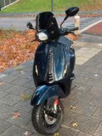 Vespa sprint (geel kenteken), Fietsen en Brommers, Scooters | Vespa, Ophalen, Maximaal 45 km/u, Vespa S, Zo goed als nieuw