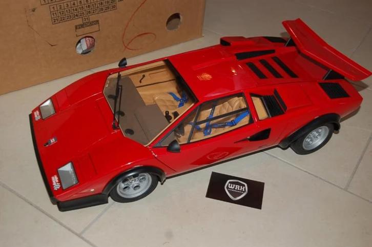 SALE !! 1:8 LAMBORGHINI COUNTACH LP500S Deagostini WRH, Hobby en Vrije tijd, Modelauto's | 1:5 tot 1:12, Zo goed als nieuw, Auto