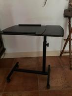 Bedtafeltje, Ophalen, 70 cm of meer, Hout, 65 cm of meer