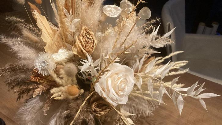 Bruidsbloemen verhuur, Hobby en Vrije tijd, Feestartikelen | Verhuur, Ophalen of Verzenden