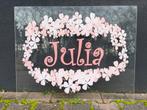 Plexiglas plaat met in roze de naam Julia, Ophalen