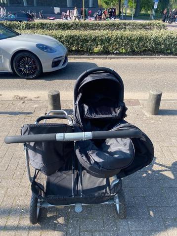 Duo kinderwagen beschikbaar voor biedingen