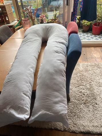 Groot U-vormig Kussen - Body Pillow beschikbaar voor biedingen