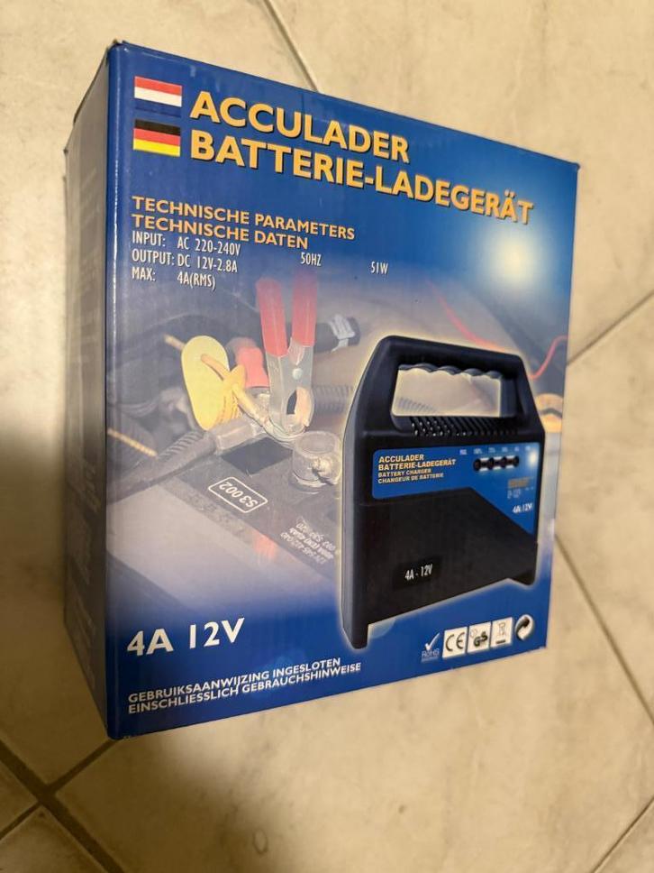 PAT Acculader 12V 4Amp, Auto-onderdelen, Accu's en Toebehoren, Nieuw, Ophalen of Verzenden