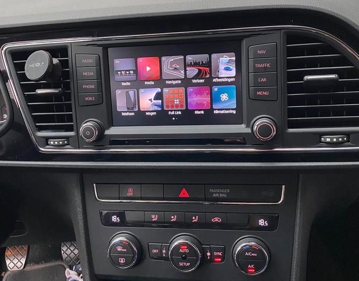 Seat leon mib2 met 6,5” display volledig vrijgeschakeld, Auto diversen, Autonavigatie, Zo goed als nieuw, Ophalen of Verzenden