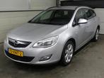 Opel Astra Sports Tourer 1.4 Cosmo - Navigatie, Voorwielaandrijving, Gebruikt, 4 cilinders, Origineel Nederlands