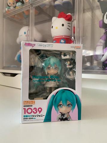 Nendoroid 1039 Hatsune Miku Sypmhony Ver 2018-2019 (Sealed) beschikbaar voor biedingen