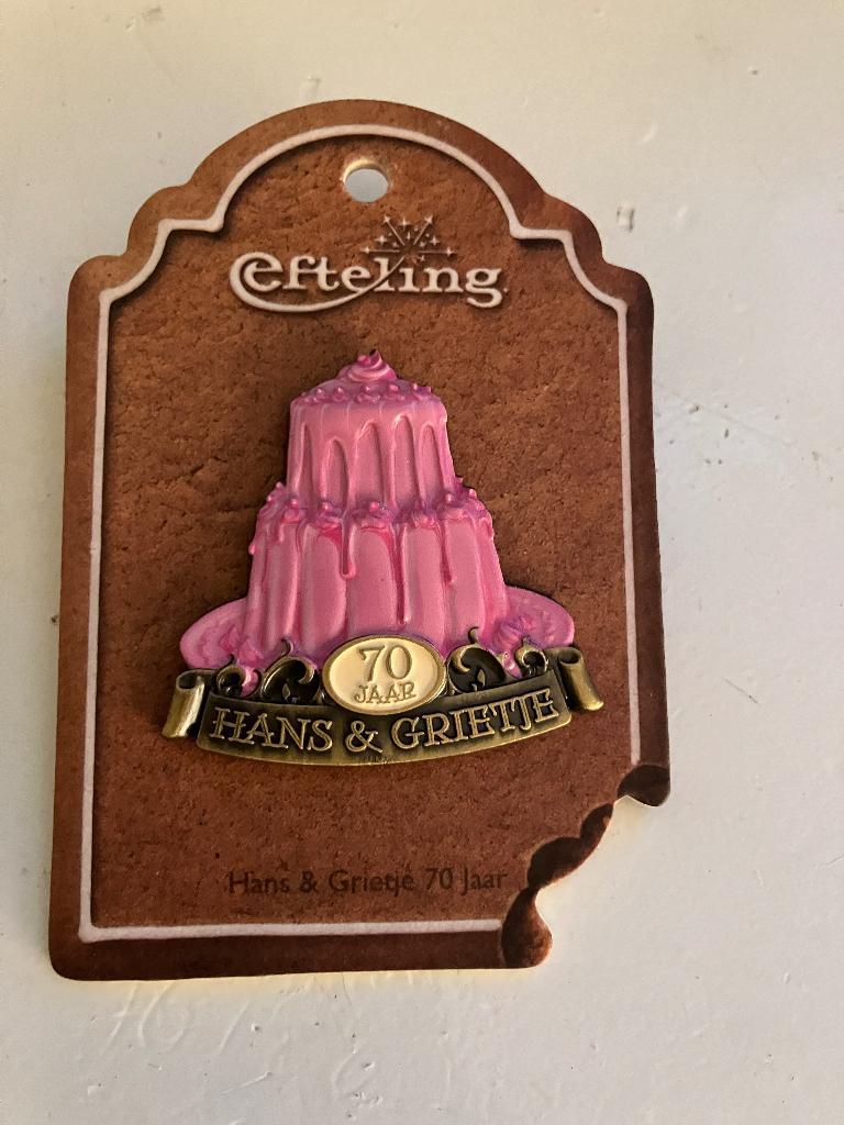 Efteling pin 70 jaar Hans en Grietje met geur, Ophalen of Verzenden, Nieuw, Button of Speldje